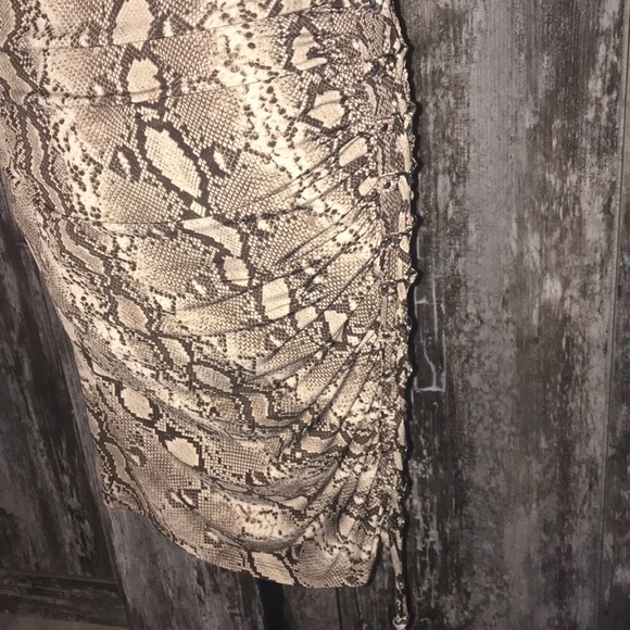 Dress - Picture 5 of 6